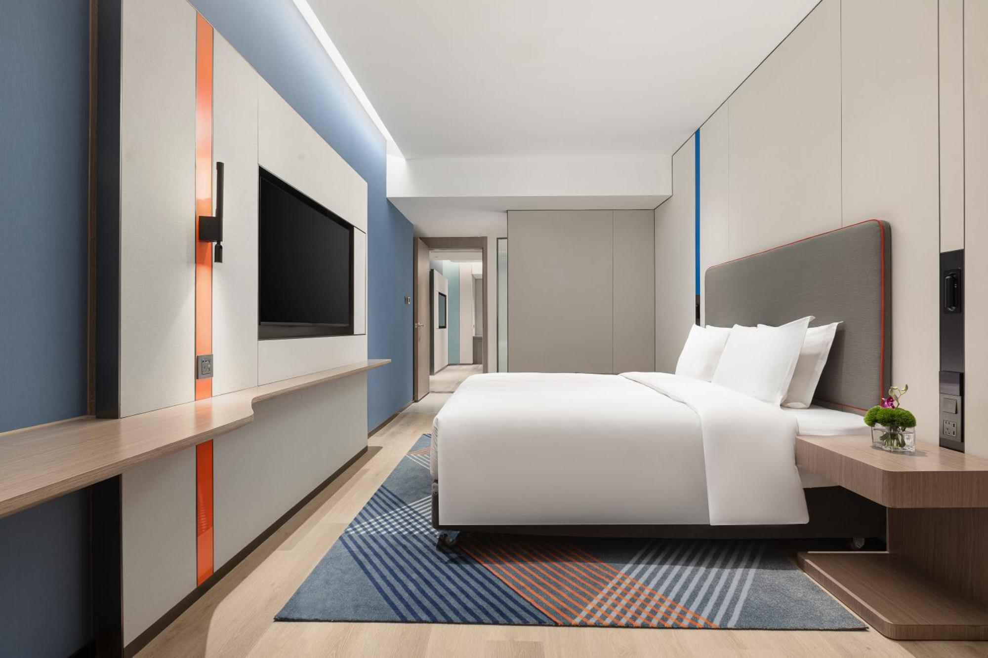 Holiday Inn Express Changfeng Park Shanghai Exterior photo