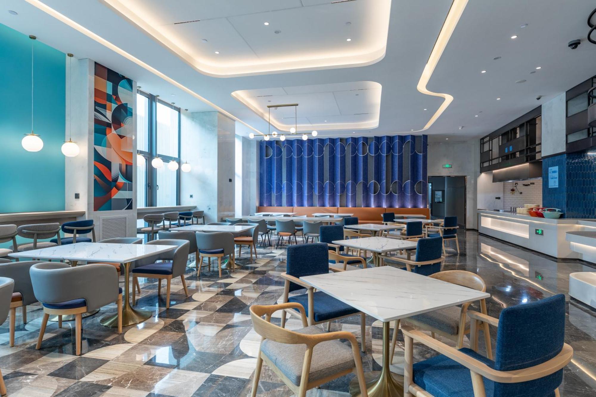 Holiday Inn Express Changfeng Park Shanghai Exterior photo